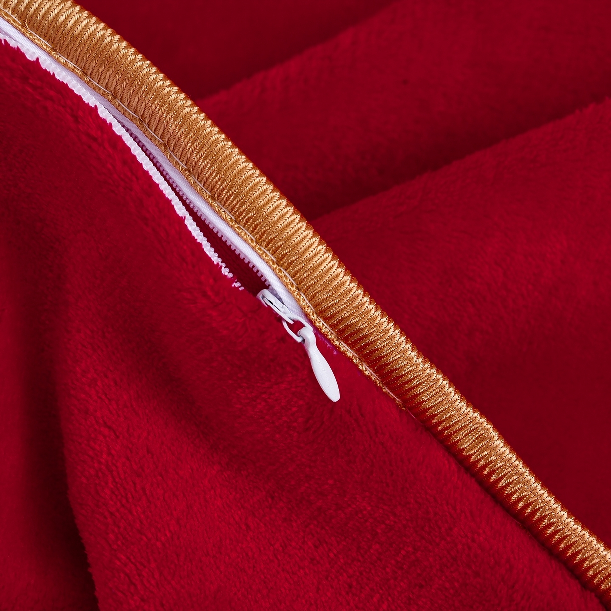 91家纺网 家纺一手货源 找家纺 居尚家纺 2025新款牛奶绒大红婚庆刺绣四件套 龙凤呈祥