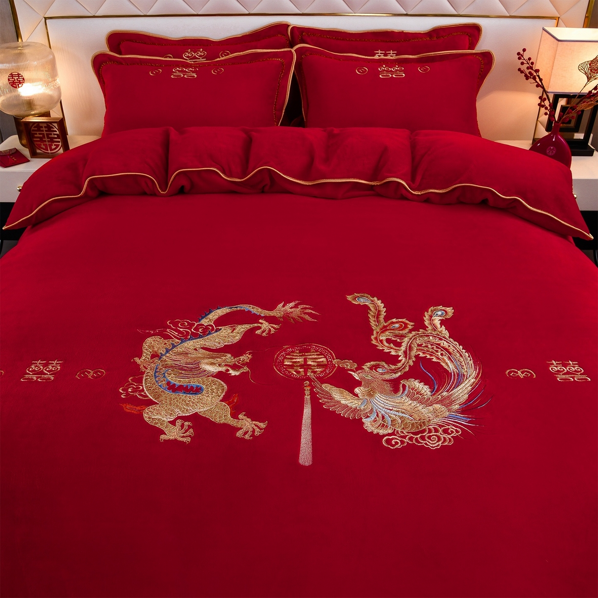 91家纺网 家纺一手货源 找家纺 居尚家纺 2025新款牛奶绒大红婚庆刺绣四件套 龙凤呈祥