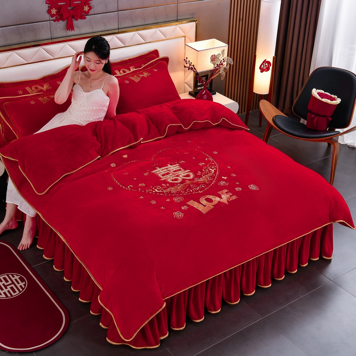 91家纺网 家纺一手货源 找家纺 居尚家纺 2025新款牛奶绒大红婚庆刺绣四件套 喜爱