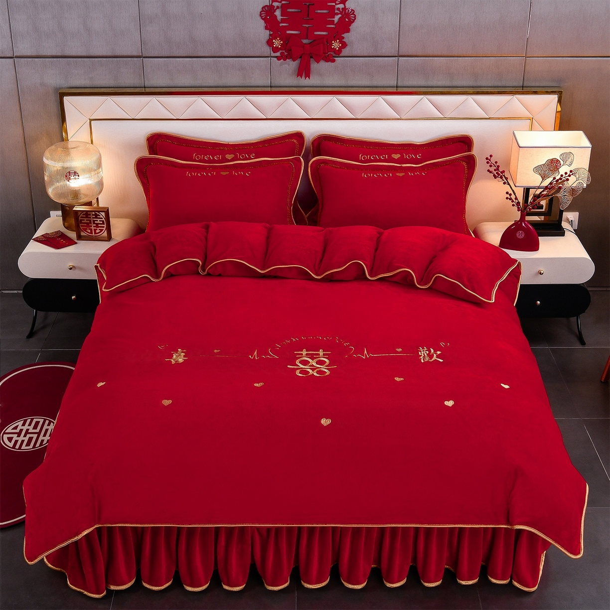 91家纺网 家纺一手货源 找家纺 居尚家纺 2025新款牛奶绒大红婚庆刺绣四件套 幸福满满