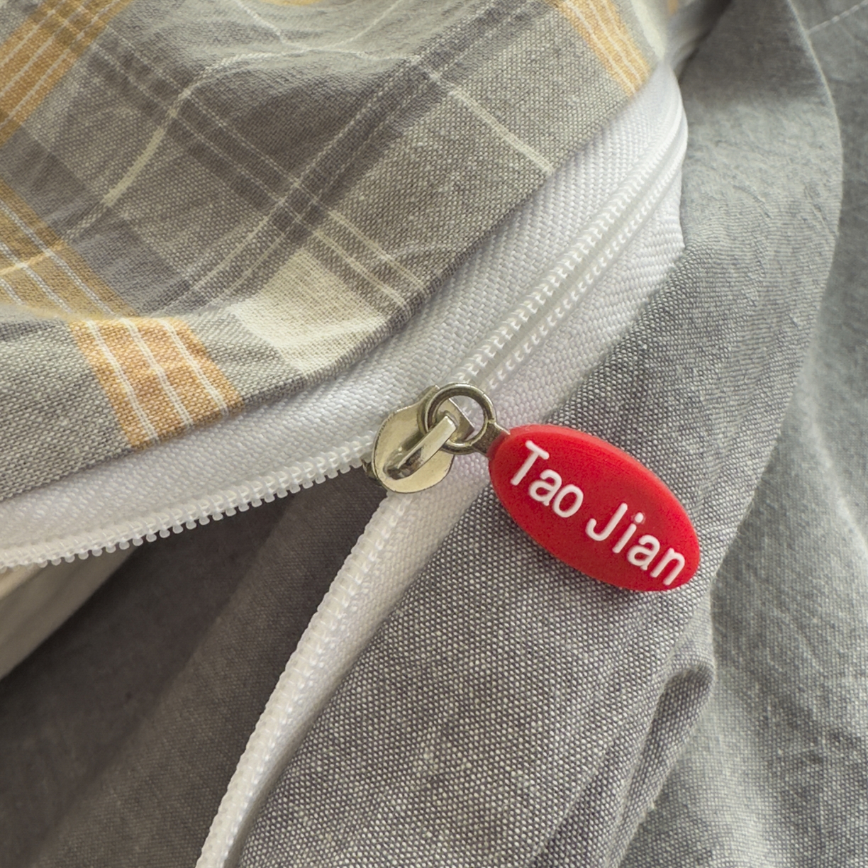 91家纺网 家纺一手货源 找家纺 宜家坊 2025新款A类全棉色织水洗棉单枕套系列 映像格-橙灰