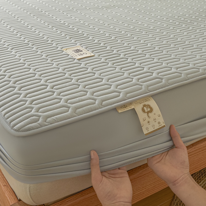 91家纺网 家纺一手货源 找家纺 曼陀罗 2025新款A类新疆棉花夹棉防水床笠 小竹纹-浅灰