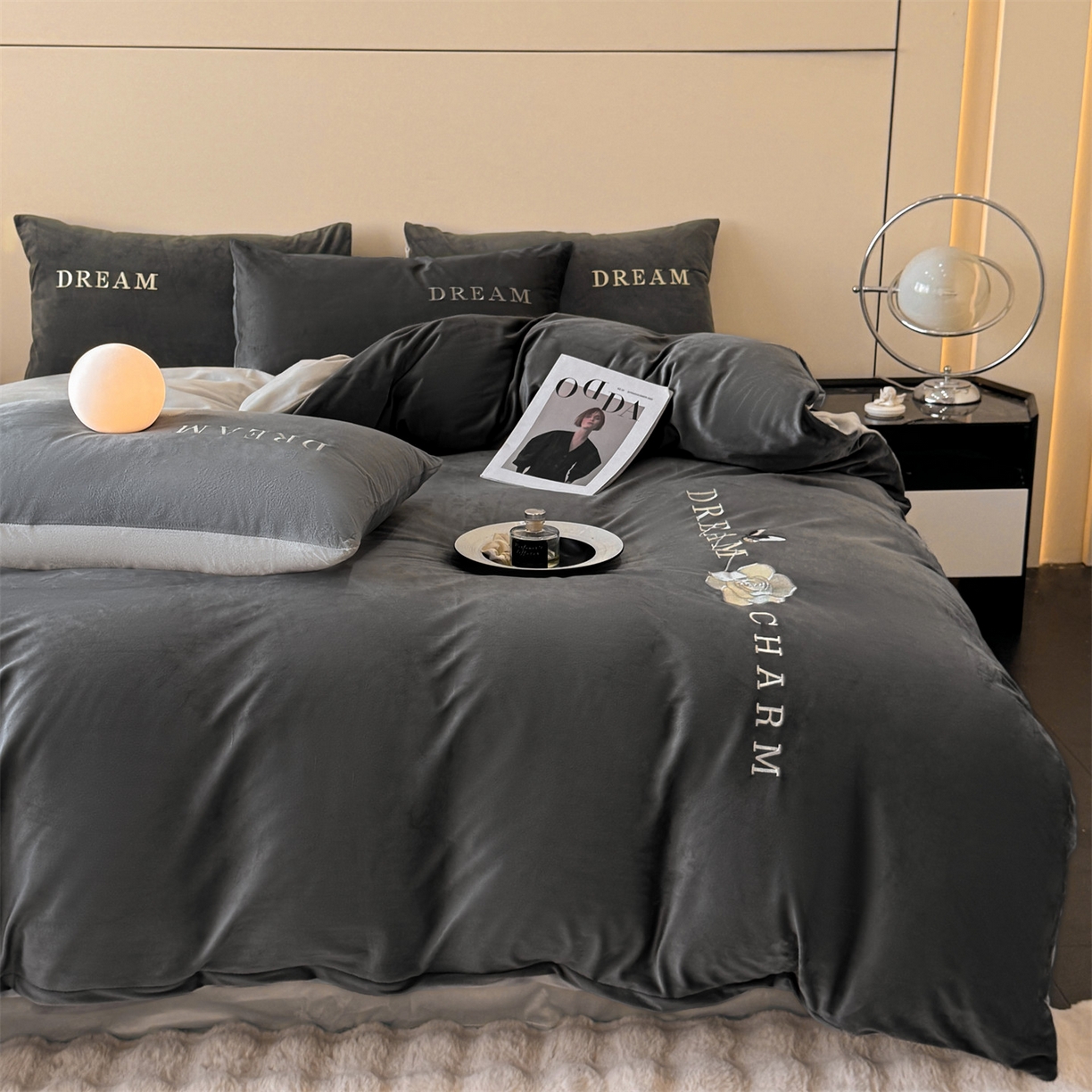 91家纺网 家纺一手货源 找家纺 云棉坊 2025新款水晶绒刺绣四件套-初见 初见-高级灰