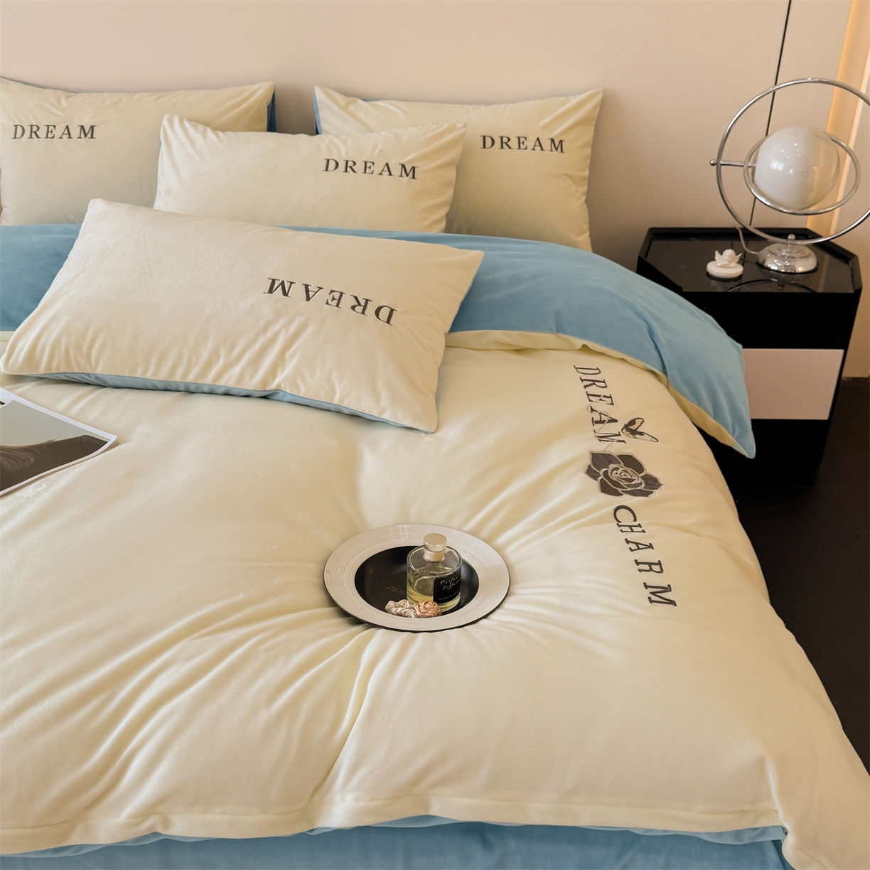 91家纺网 家纺一手货源 找家纺 云棉坊 2025新款水晶绒刺绣四件套-初见 初见-奶白兰