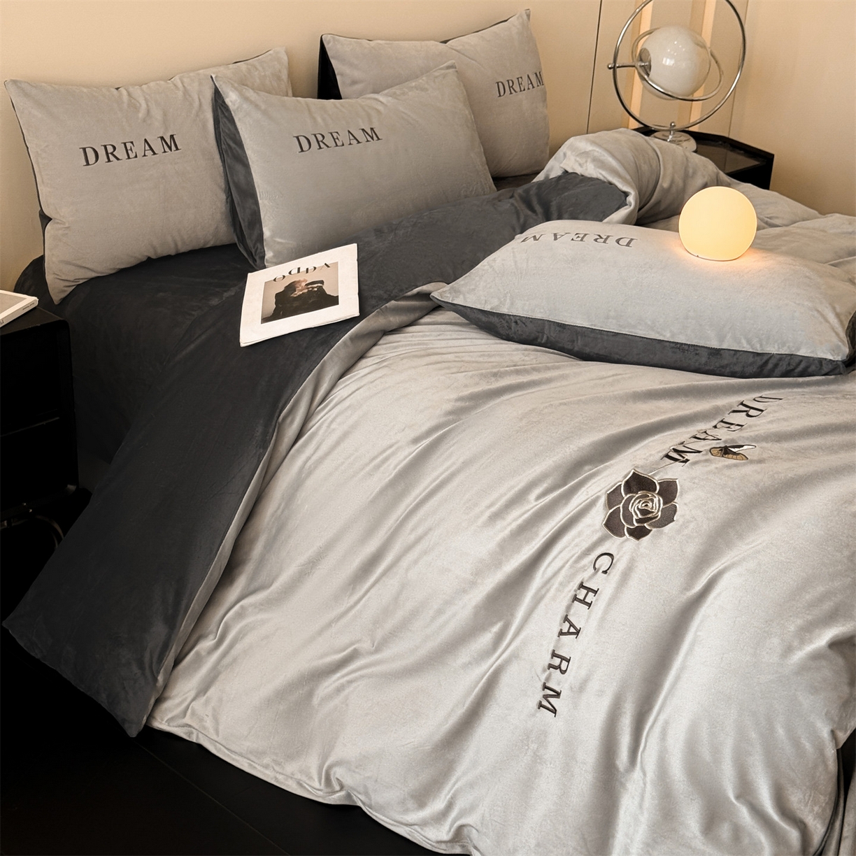 91家纺网 家纺一手货源 找家纺 云棉坊 2025新款水晶绒刺绣四件套-初见 初见-山灰