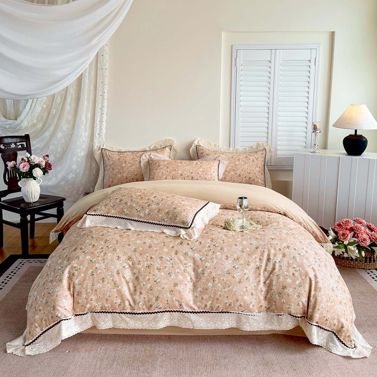 91家纺网 家纺一手货源 找家纺 星座家纺 2025新款秋冬全棉花边数码印花磨毛四件套 蜜瓣小雏菊-桔