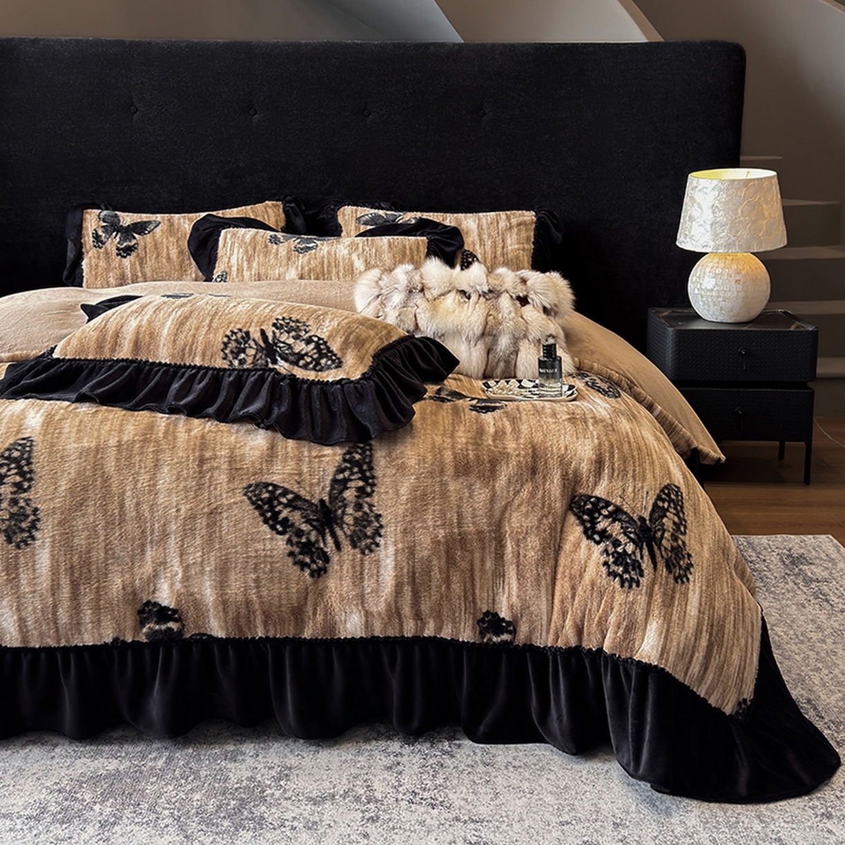 91家纺网 家纺一手货源 找家纺 优悦生活馆 2025新款兔毛绒牛奶绒保暖四件套 蝶纹