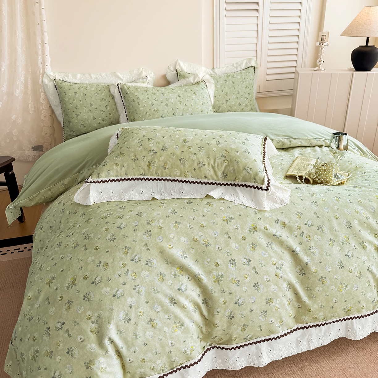 星座家纺 2025新款秋冬全棉花边数码印花磨毛四件套 蜜瓣小雏菊-绿