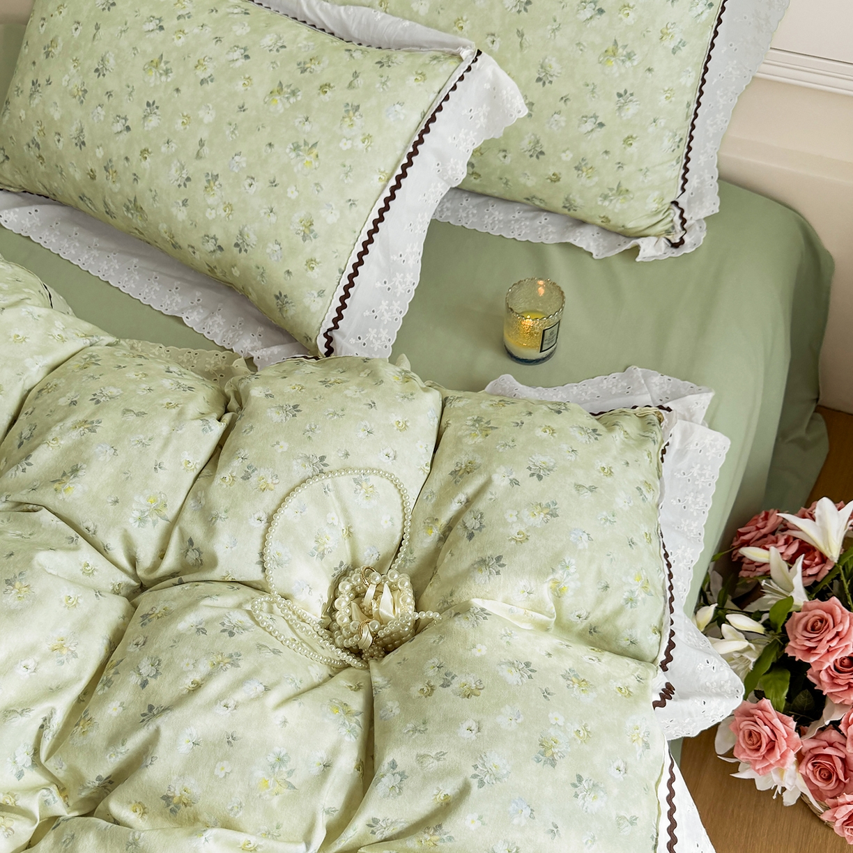 91家纺网 家纺一手货源 找家纺 星座家纺 2025新款秋冬全棉花边数码印花磨毛四件套 蜜瓣小雏菊-绿