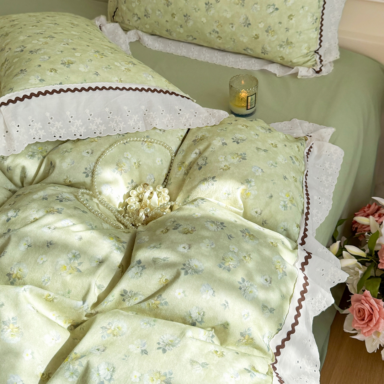 91家纺网 家纺一手货源 找家纺 星座家纺 2025新款秋冬全棉花边数码印花磨毛四件套 蜜瓣小雏菊-绿