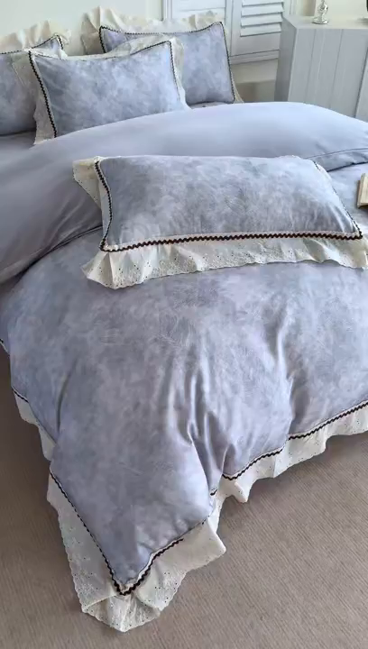 91家纺网 家纺一手货源 找家纺 星座家纺 2025新款秋冬全棉花边数码印花磨毛四件套 羽絮-灰