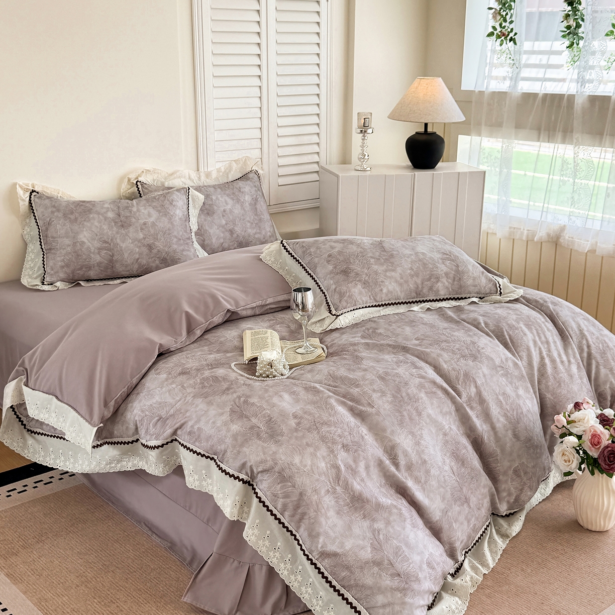 91家纺网 家纺一手货源 找家纺 星座家纺 2025新款秋冬全棉花边数码印花磨毛四件套 羽絮-紫