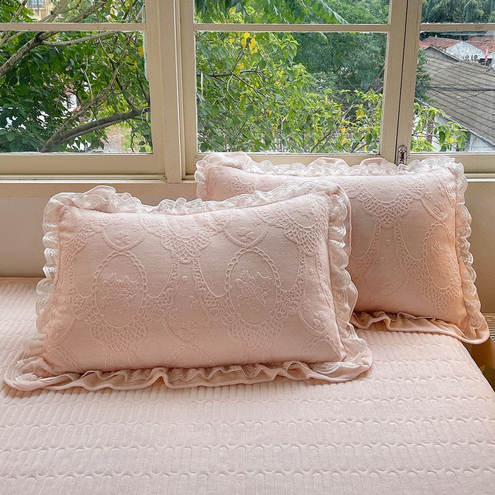 91家纺网 家纺一手货源 找家纺 梦之星 2025新款牛奶绒雕花床盖款床单款四件套 洛梦-粉