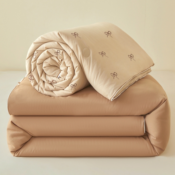 91家纺网 家纺一手货源 找家纺 （总）维洋家纺 2025新款柔暖刺绣双层纱大豆子母被被子被芯