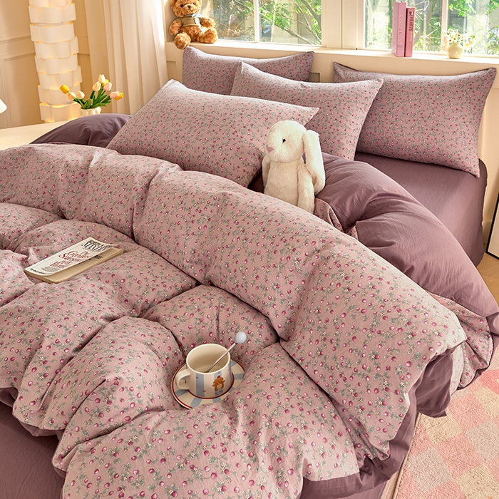 91家纺网 家纺一手货源 找家纺 卢赛尔 2025新款水洗珍珠印花四件套 甜心草莓