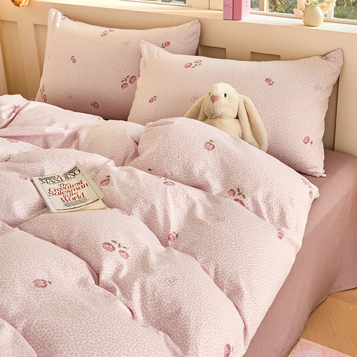 91家纺网 家纺一手货源 找家纺 卢赛尔 2025新款水洗珍珠印花四件套 相思粉