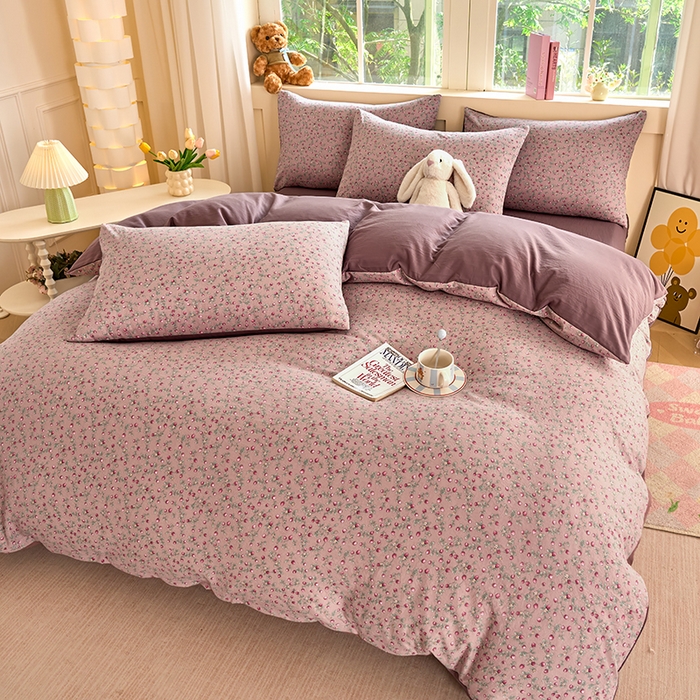 91家纺网 家纺一手货源 找家纺 卢赛尔 2025新款水洗珍珠印花四件套 甜心草莓