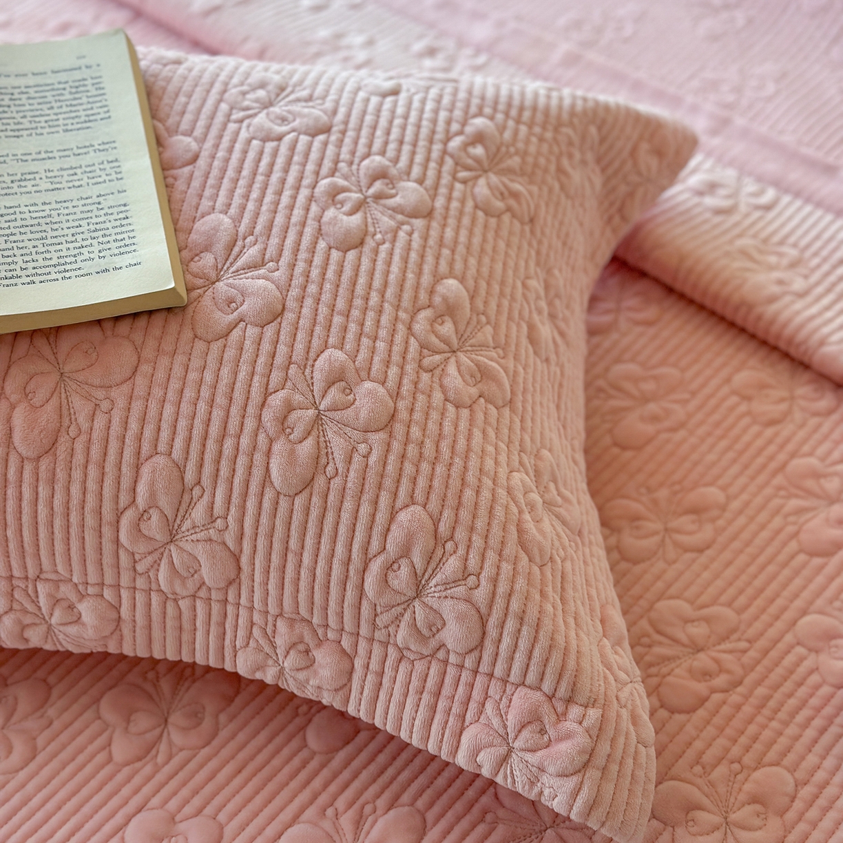 91家纺网 家纺一手货源 找家纺 （总）琳可家居 2025新款蝴蝶系列棉加绒床盖