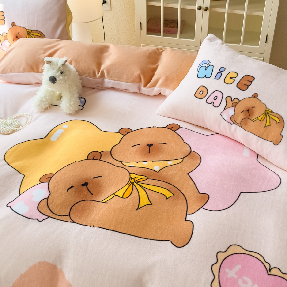 91家纺网 家纺一手货源 找家纺 （总）浩诚 2025新款高克重原创设计牛奶绒大版卡通四件套第2批