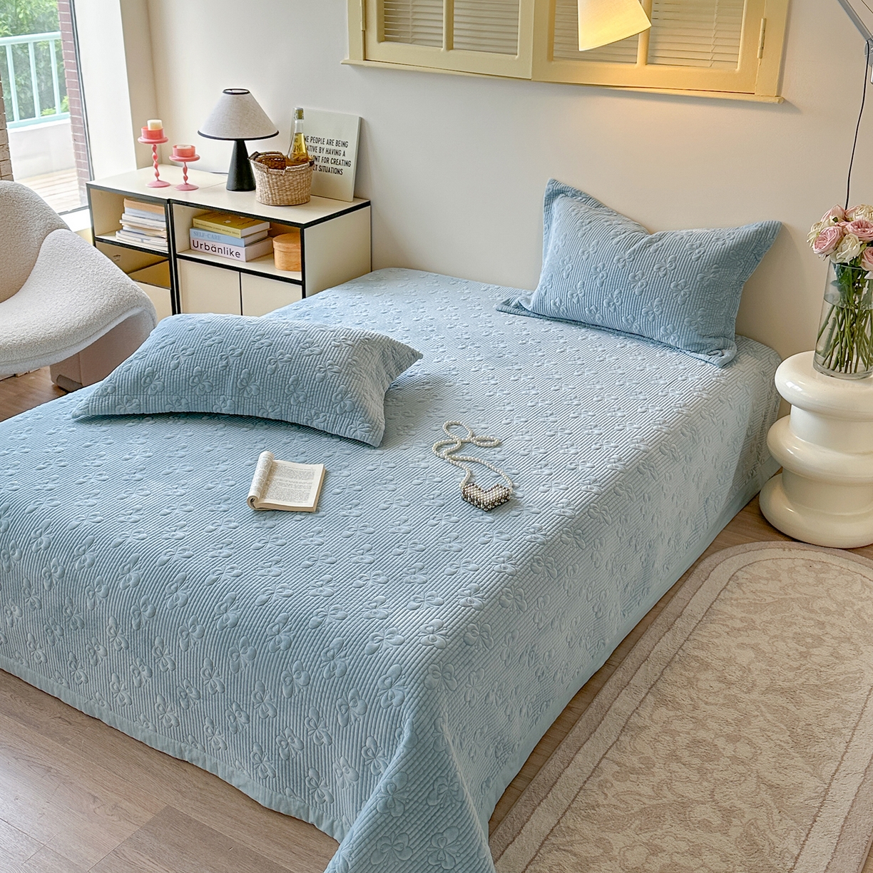 91家纺网 家纺一手货源 找家纺 琳可家居 2025新款蝴蝶系列棉加绒床盖 绒蝴蝶-蓝沁