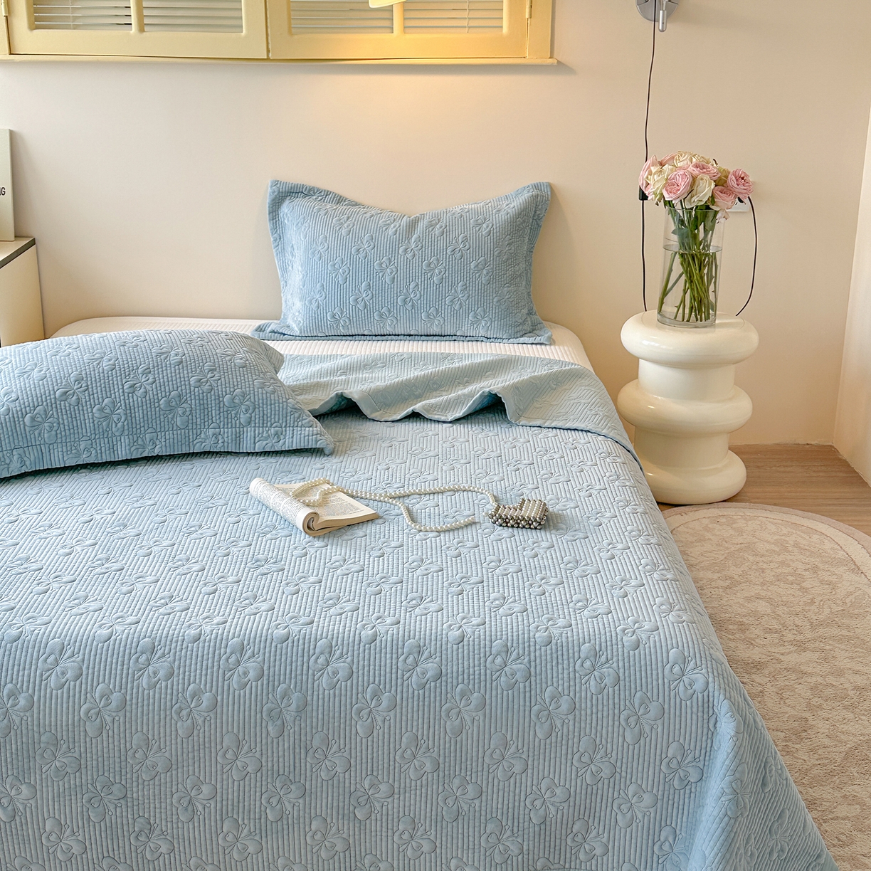 91家纺网 家纺一手货源 找家纺 琳可家居 2025新款蝴蝶系列棉加绒床盖 绒蝴蝶-蓝沁