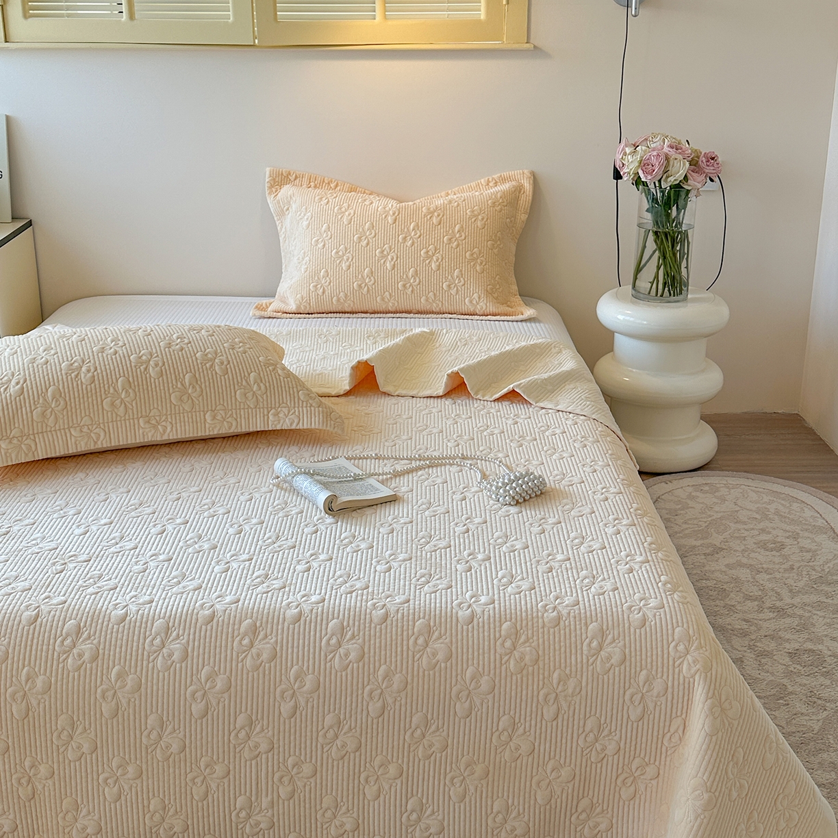 91家纺网 家纺一手货源 找家纺 琳可家居 2025新款蝴蝶系列棉加绒床盖 绒蝴蝶-米柔