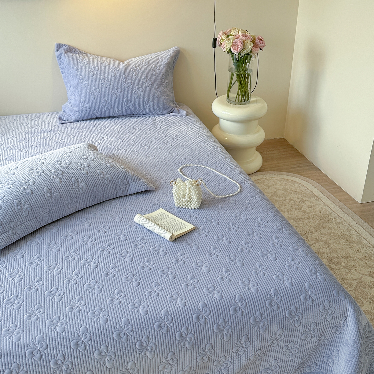 91家纺网 家纺一手货源 找家纺 琳可家居 2025新款蝴蝶系列棉加绒床盖 绒蝴蝶-紫韵