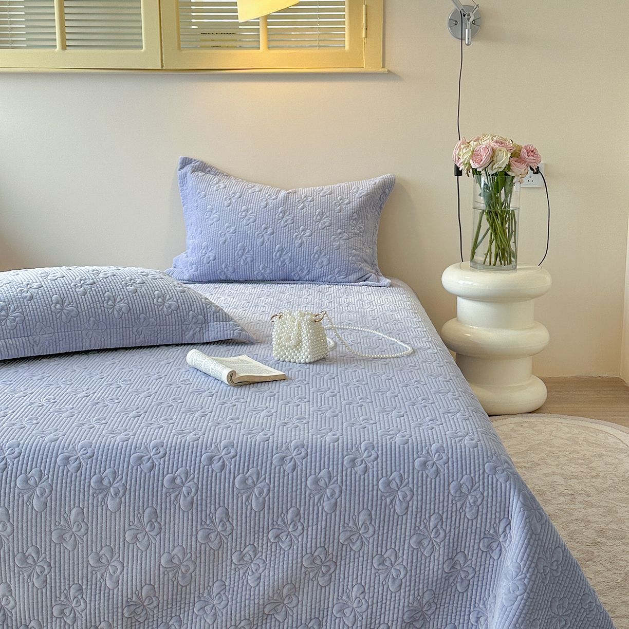 91家纺网 家纺一手货源 找家纺 琳可家居 2025新款蝴蝶系列棉加绒床盖 绒蝴蝶-紫韵