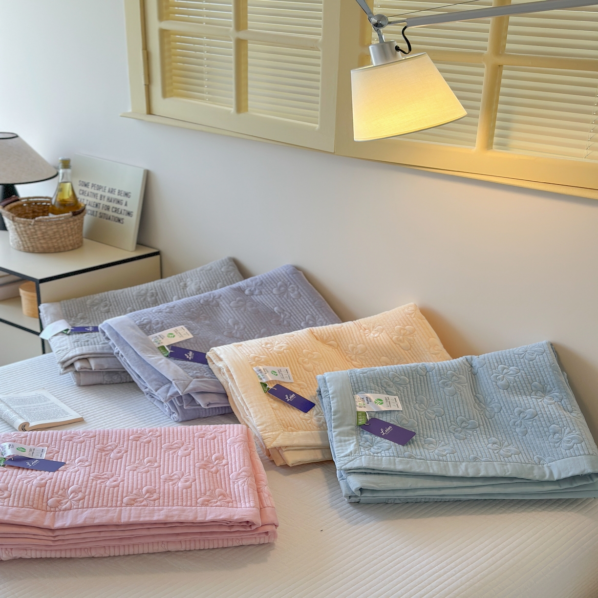 91家纺网 家纺一手货源 找家纺 琳可家居 2025新款蝴蝶系列棉加绒床盖 组合