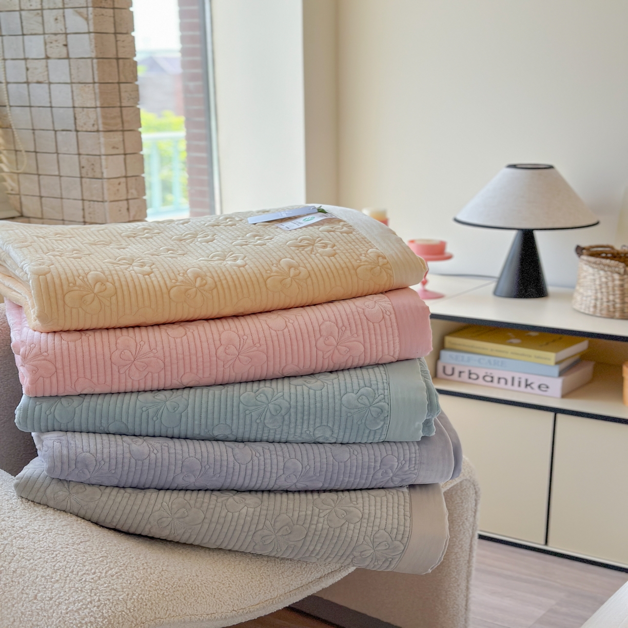 91家纺网 家纺一手货源 找家纺 琳可家居 2025新款蝴蝶系列棉加绒床盖 组合