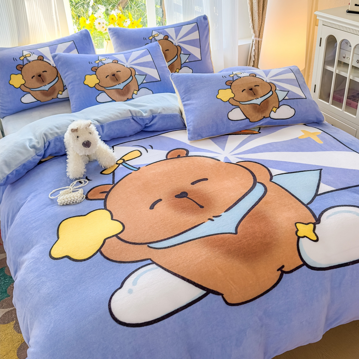 91家纺网 家纺一手货源 找家纺 浩诚 2025新款高克重原创设计牛奶绒大版卡通四件套第2批 飞行员卡卡