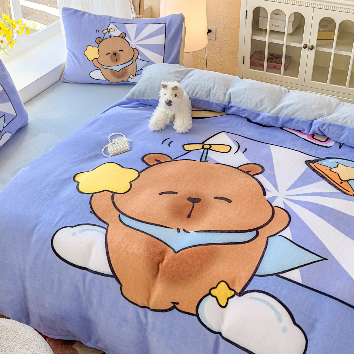 91家纺网 家纺一手货源 找家纺 浩诚 2025新款高克重原创设计牛奶绒大版卡通四件套第2批 飞行员卡卡