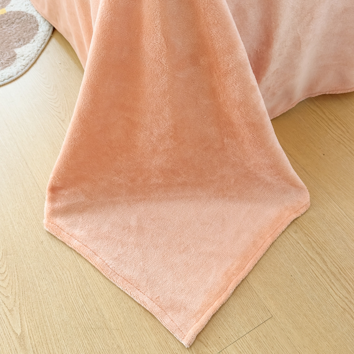 91家纺网 家纺一手货源 找家纺 浩诚 2025新款高克重原创设计牛奶绒大版卡通四件套第2批 汉堡巴拉