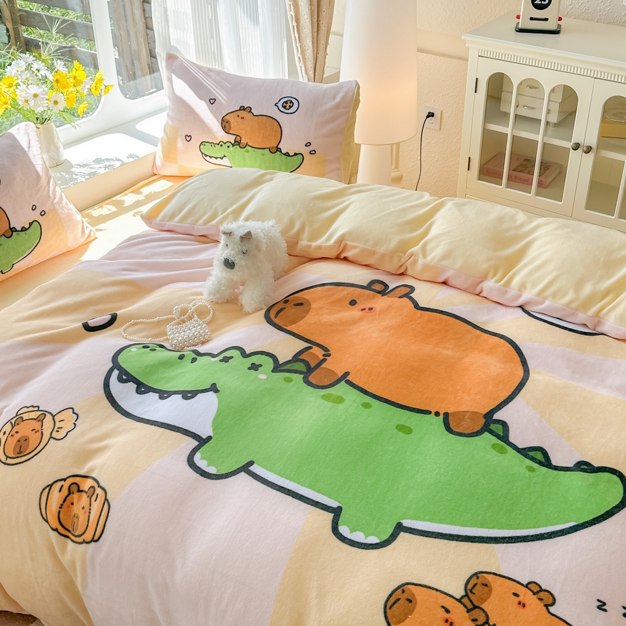 91家纺网 家纺一手货源 找家纺 浩诚 2025新款高克重原创设计牛奶绒大版卡通四件套第2批 趴趴巴拉