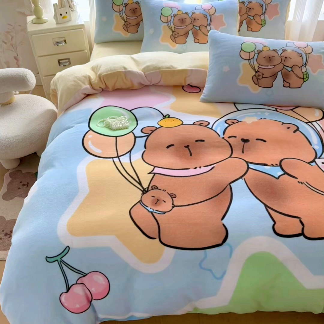 91家纺网 家纺一手货源 找家纺 浩诚 2025新款高克重原创设计牛奶绒大版卡通四件套第2批 气球巴拉