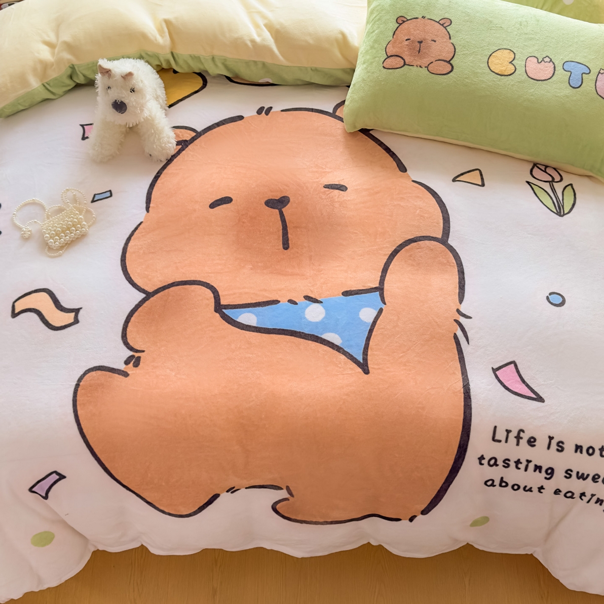 91家纺网 家纺一手货源 找家纺 浩诚 2025新款高克重原创设计牛奶绒大版卡通四件套第2批 水豚巴拉