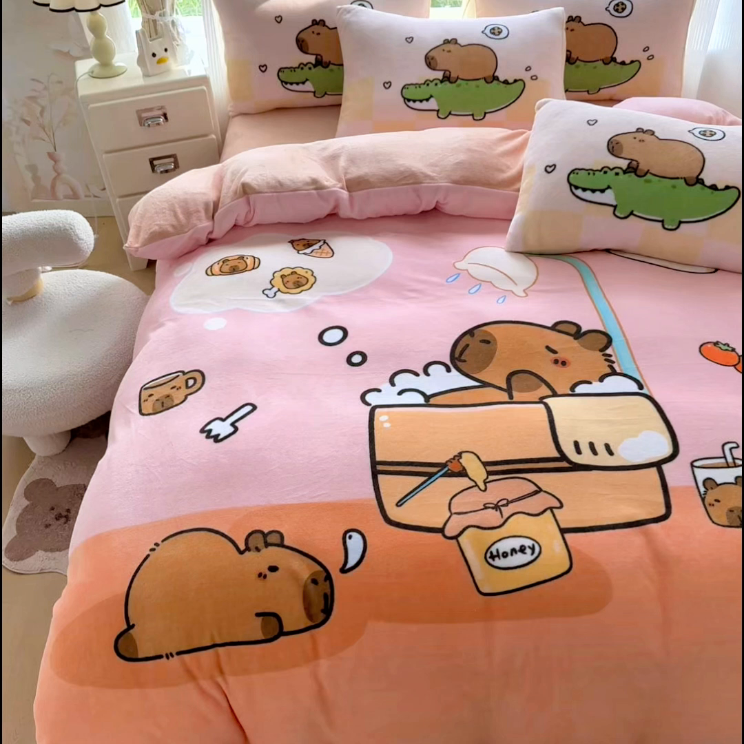 91家纺网 家纺一手货源 找家纺 浩诚 2025新款高克重原创设计牛奶绒大版卡通四件套第2批 向往的生活