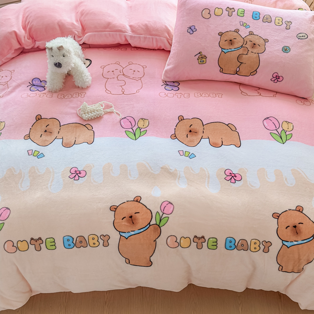 91家纺网 家纺一手货源 找家纺 浩诚 2025新款高克重原创设计牛奶绒大版卡通四件套第2批 幸运巴拉