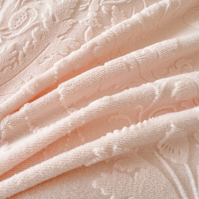 91家纺网 家纺一手货源 找家纺 雅眠居  2025新款韩版花边高克重雕花绒牛奶绒床盖四件套 安娜花园-仙女粉