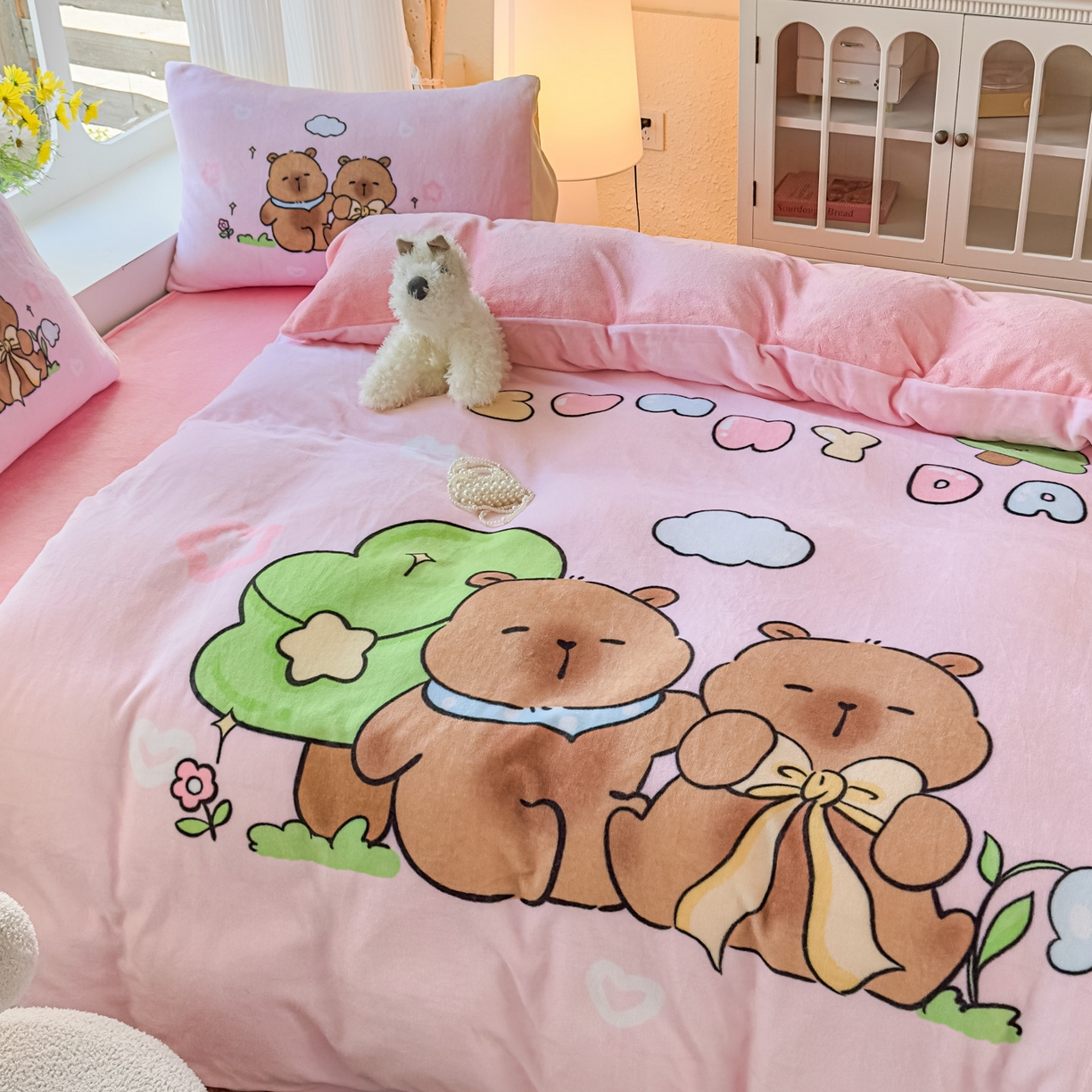 91家纺网 家纺一手货源 找家纺 浩诚 2025新款高克重原创设计牛奶绒大版卡通四件套第2批 阳光巴拉