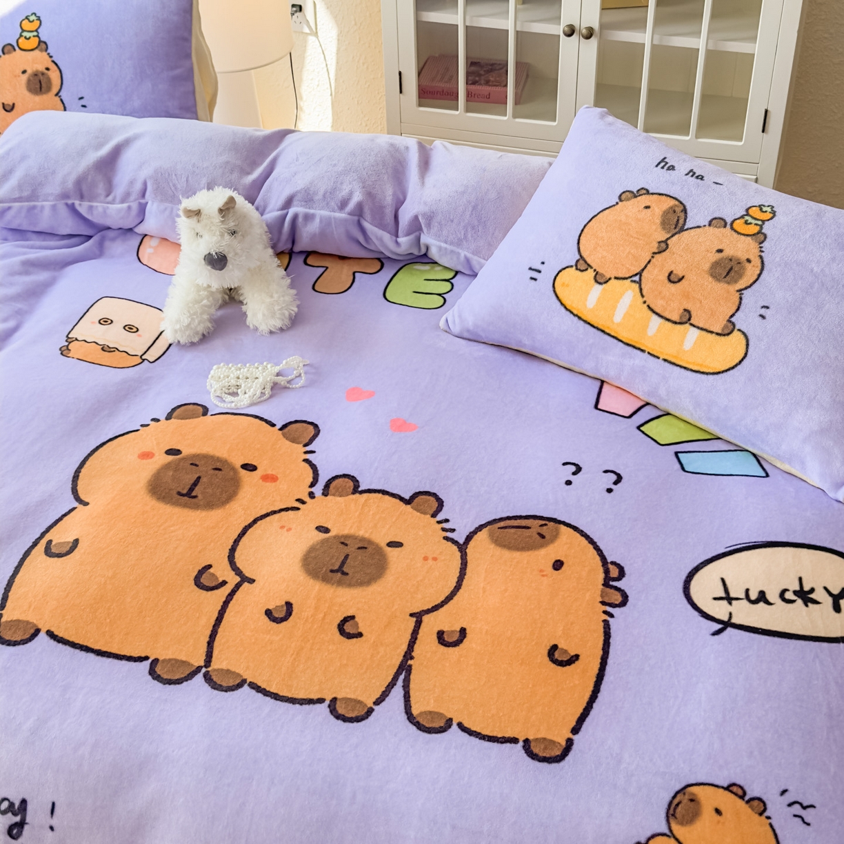 91家纺网 家纺一手货源 找家纺 浩诚 2025新款高克重原创设计牛奶绒大版卡通四件套第2批 紫色巴拉