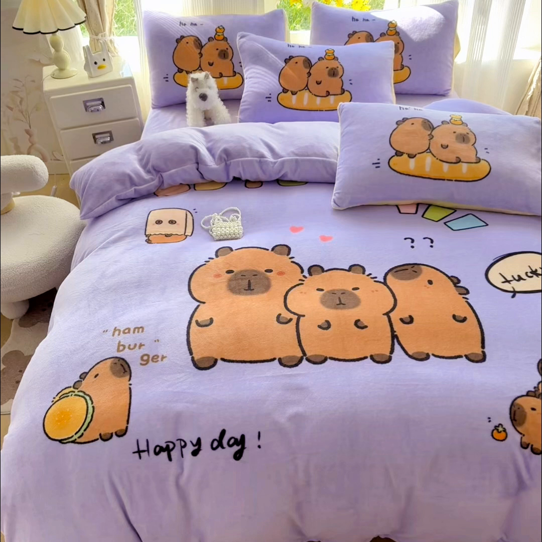 91家纺网 家纺一手货源 找家纺 浩诚 2025新款高克重原创设计牛奶绒大版卡通四件套第2批 紫色巴拉