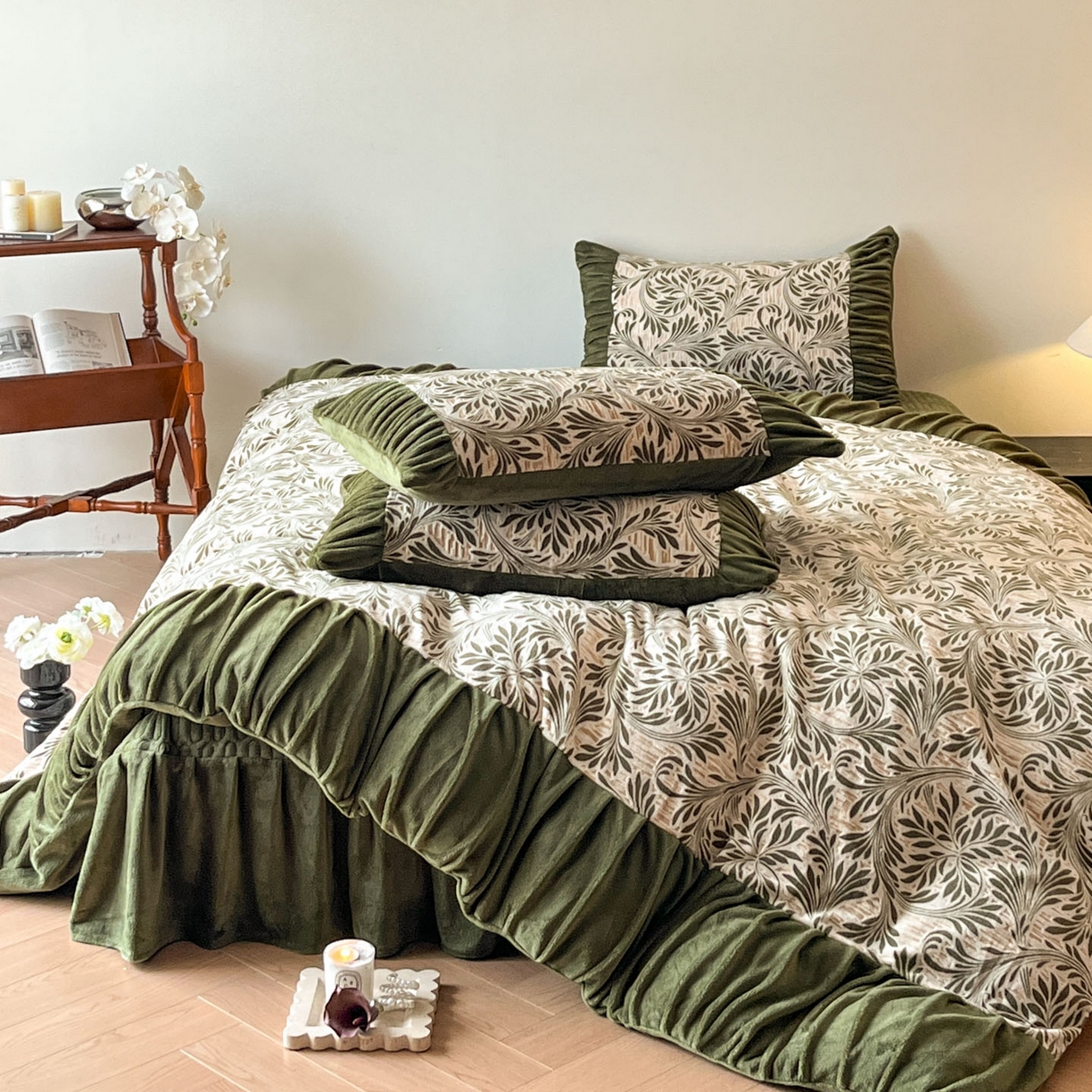 91家纺网 家纺一手货源 找家纺 金阳光家纺 2025新款雕花绒色烂牛奶绒法式泡泡袖牛奶绒床单床盖四件套 香谢落叶-巴洛克