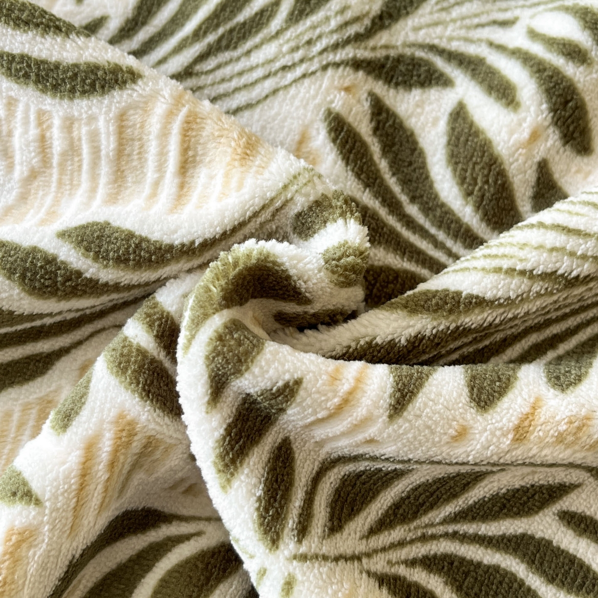 91家纺网 家纺一手货源 找家纺 金阳光家纺 2025新款雕花绒色烂牛奶绒法式泡泡袖牛奶绒床单床盖四件套 香谢落叶-巴洛克