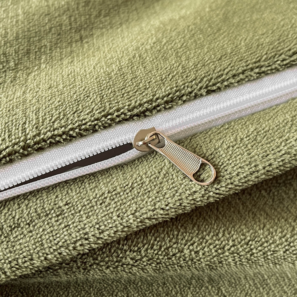 91家纺网 家纺一手货源 找家纺 金阳光家纺 2025新款雕花绒色烂牛奶绒法式泡泡袖牛奶绒床单床盖四件套 香谢落叶-巴洛克