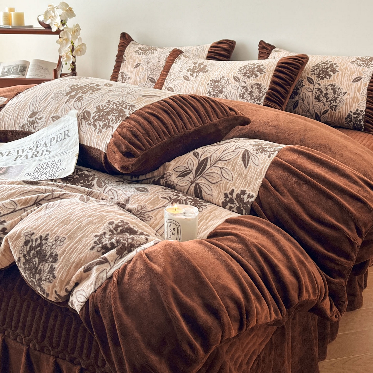 91家纺网 家纺一手货源 找家纺 金阳光家纺 2025新款雕花绒色烂牛奶绒法式泡泡袖牛奶绒床单床盖四件套 香谢落叶-花絮