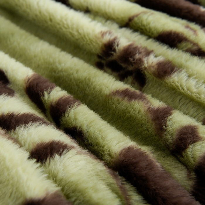 91家纺网 家纺一手货源 找家纺 德比尔斯  2025新款兔毛绒兔兔绒牛奶绒四件套床盖款 椿野