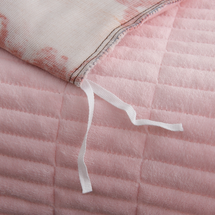 91家纺网 家纺一手货源 找家纺 德比尔斯  2025新款兔毛绒兔兔绒牛奶绒四件套床盖款 花间密语