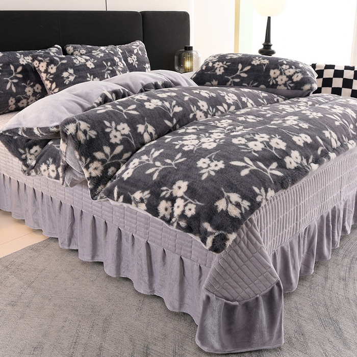 91家纺网 家纺一手货源 找家纺 德比尔斯  2025新款兔毛绒兔兔绒牛奶绒四件套床盖款 莫奈花园