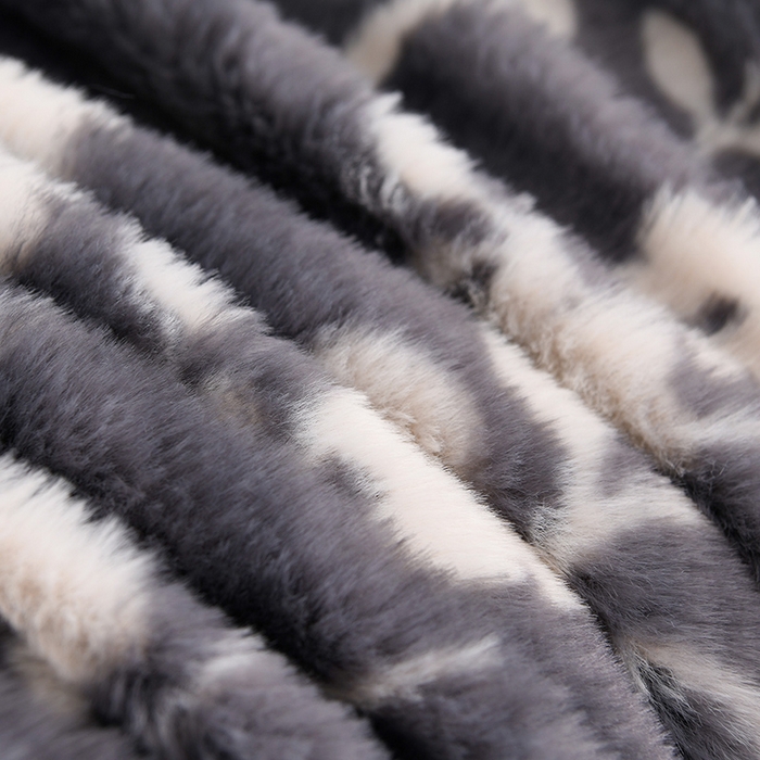 91家纺网 家纺一手货源 找家纺 德比尔斯  2025新款兔毛绒兔兔绒牛奶绒四件套床盖款 莫奈花园